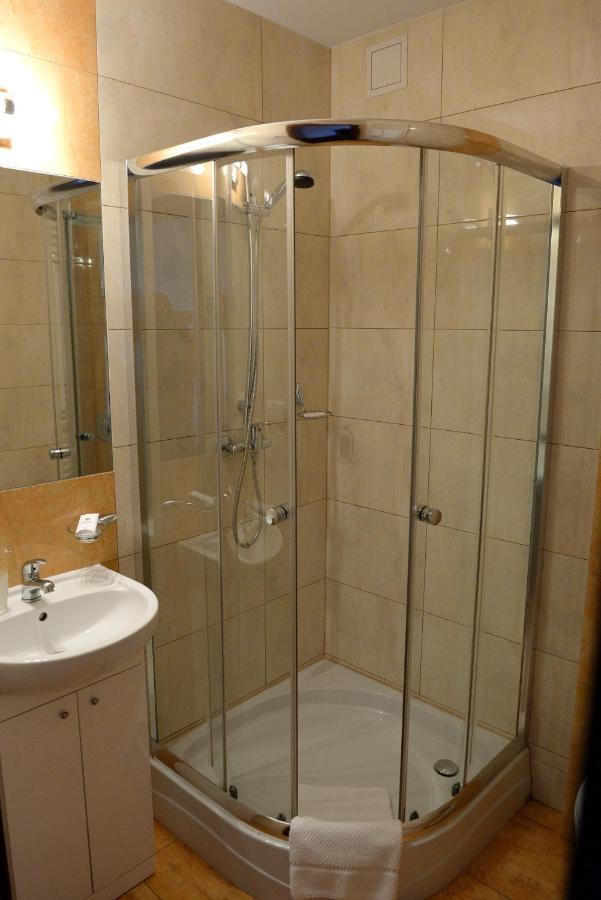 Quest Hotel - Dawniej Hotel Planeta บิเชสโก ภายนอก รูปภาพ