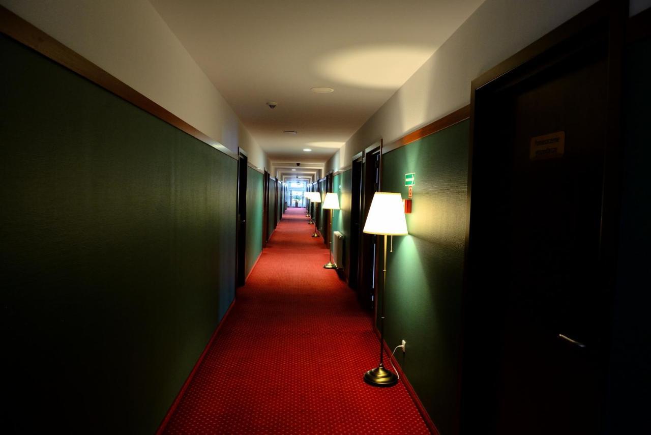 Quest Hotel - Dawniej Hotel Planeta บิเชสโก ภายนอก รูปภาพ