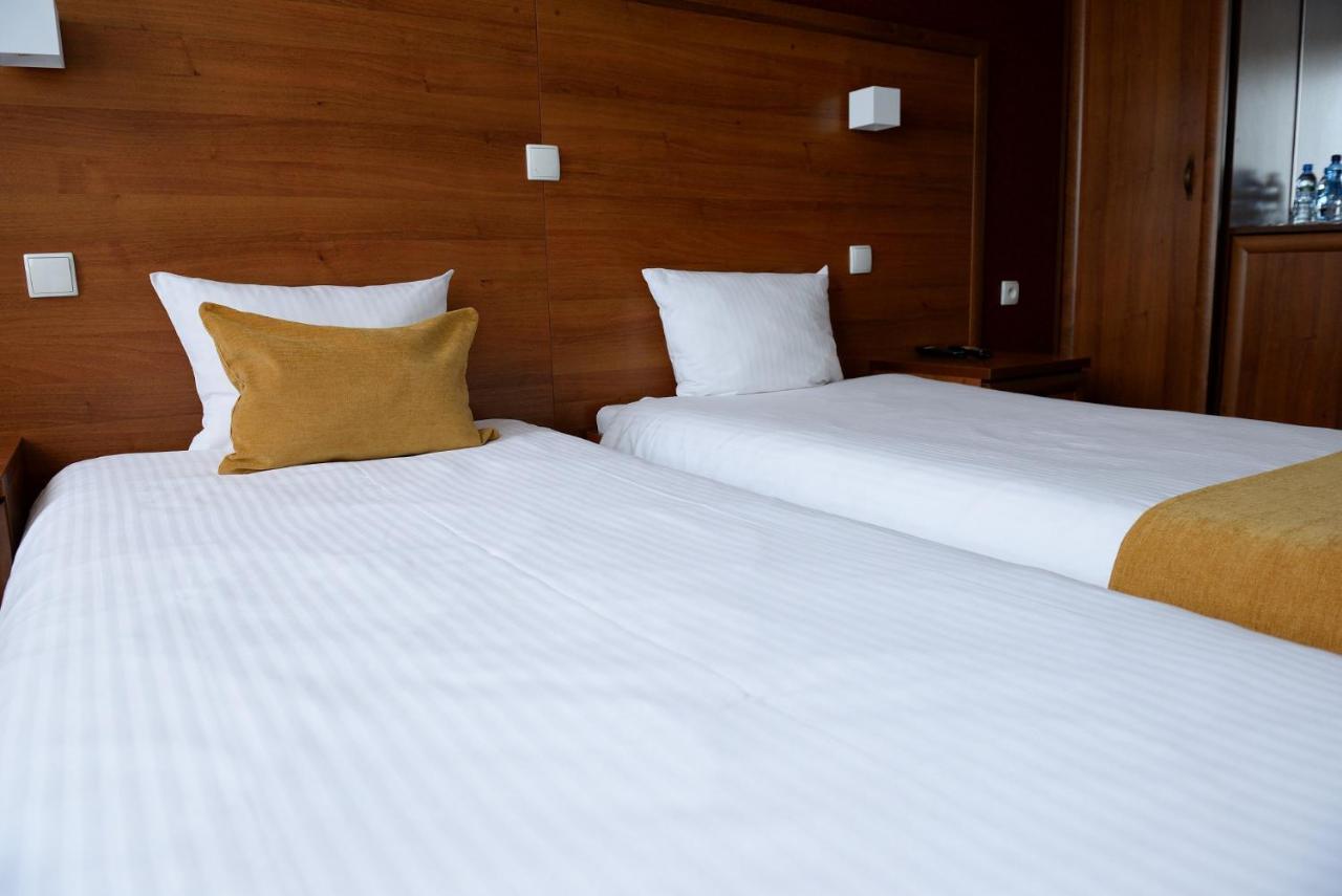 Quest Hotel - Dawniej Hotel Planeta บิเชสโก ภายนอก รูปภาพ