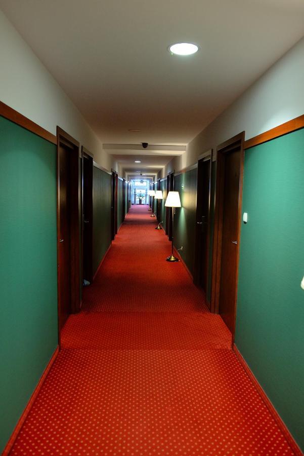 Quest Hotel - Dawniej Hotel Planeta บิเชสโก ภายนอก รูปภาพ