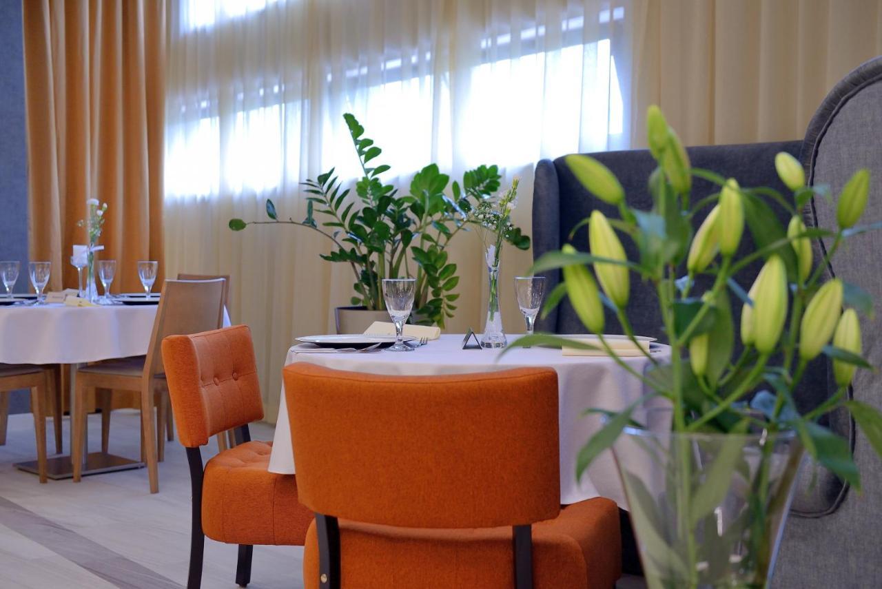 Quest Hotel - Dawniej Hotel Planeta บิเชสโก ภายนอก รูปภาพ