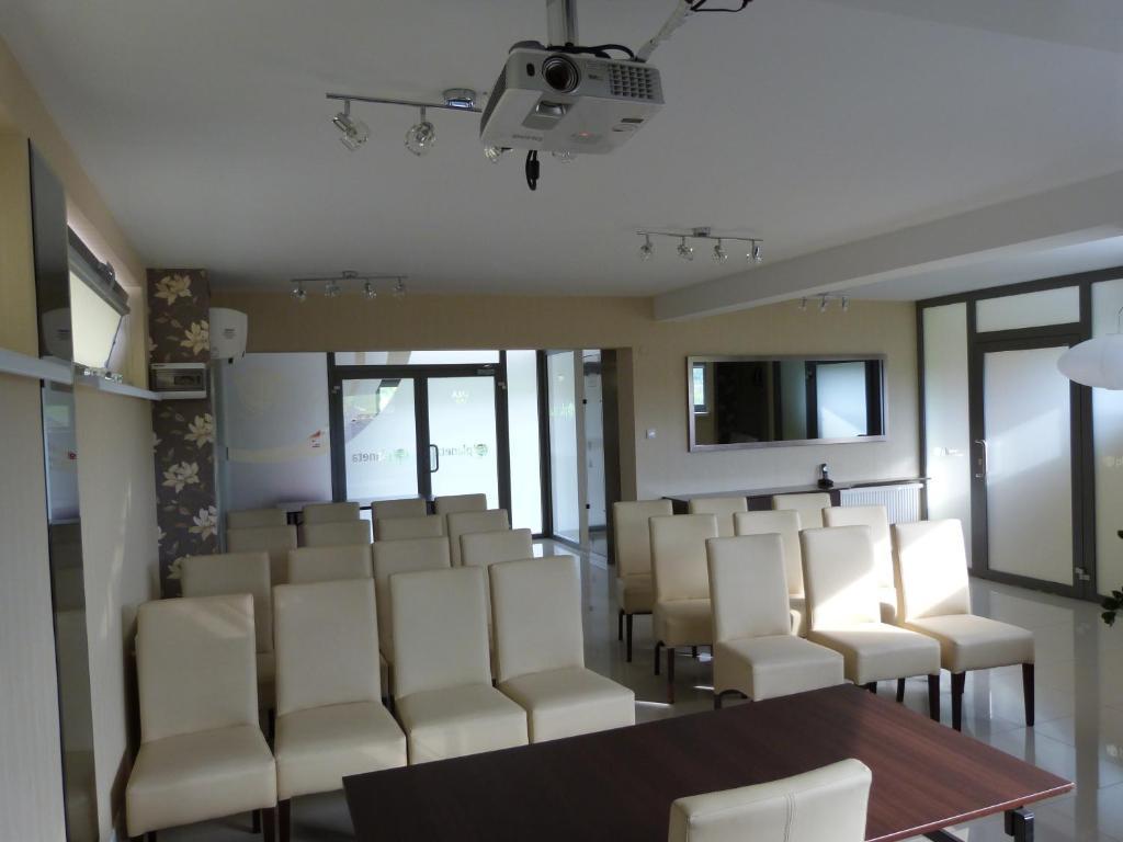 Quest Hotel - Dawniej Hotel Planeta บิเชสโก ภายนอก รูปภาพ
